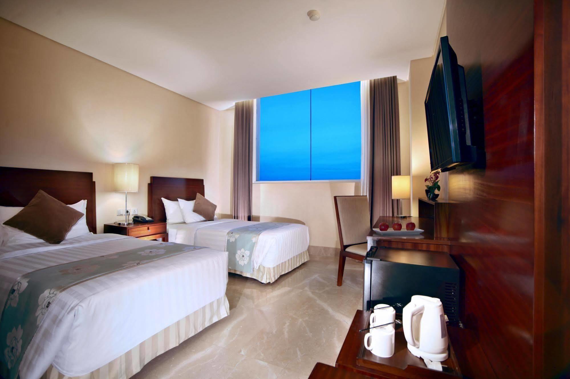 Aston Samarinda Hotel And Convention Center Exterior photo